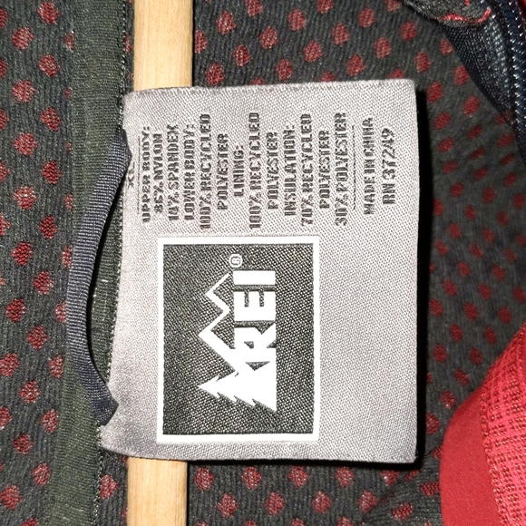 REI Men's XL Two Toned Red Hooded Primaloft Pertex Quantum GCO Jacket - Picture 7 of 10